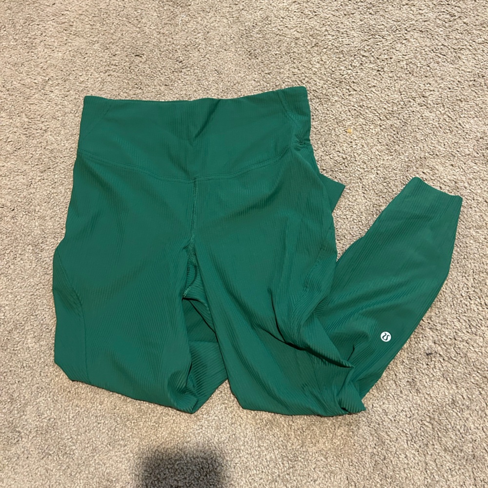 Lululemon Base Pace 25” Ribbed Leggings | green | size 8 | great condition